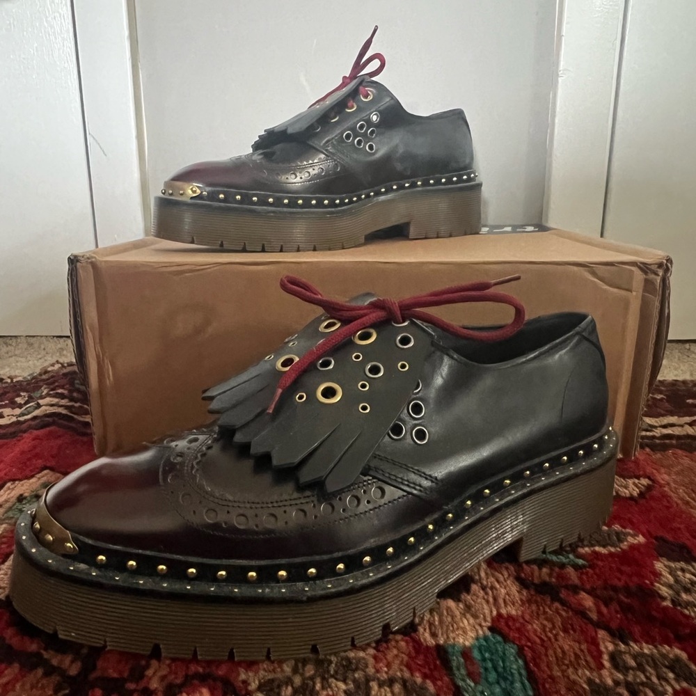 Burberry Two Tone Brogue Platform Derby, Excellent Used Condition, Sz 41/10.5